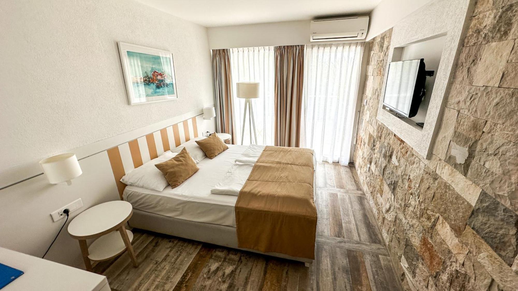 Hotel Castellastva Petrovac Εξωτερικό φωτογραφία