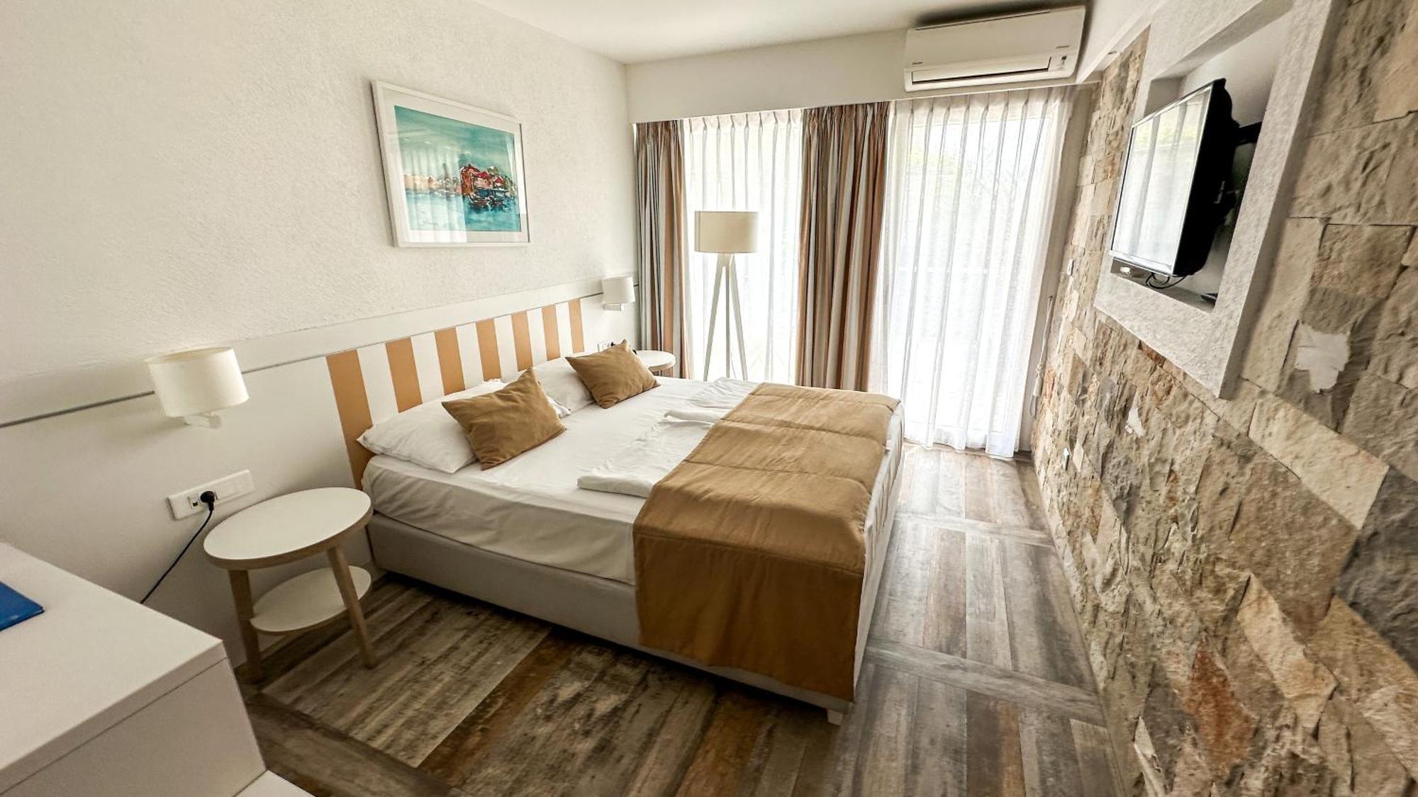 Hotel Castellastva Petrovac Εξωτερικό φωτογραφία