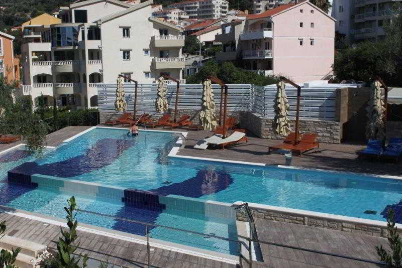 Hotel Castellastva Petrovac Εξωτερικό φωτογραφία